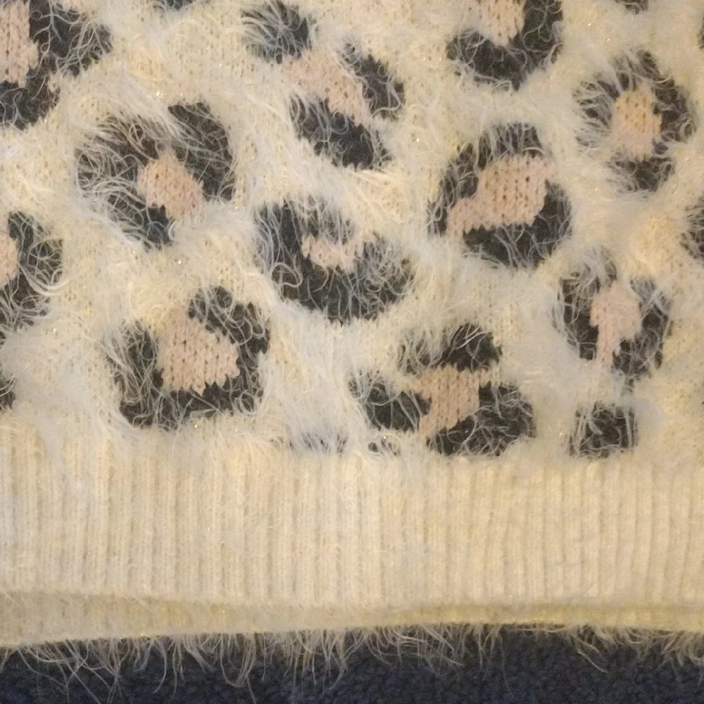 The Children's Place Cream and Black Fuzzy Sweater - Picture 5 of 8